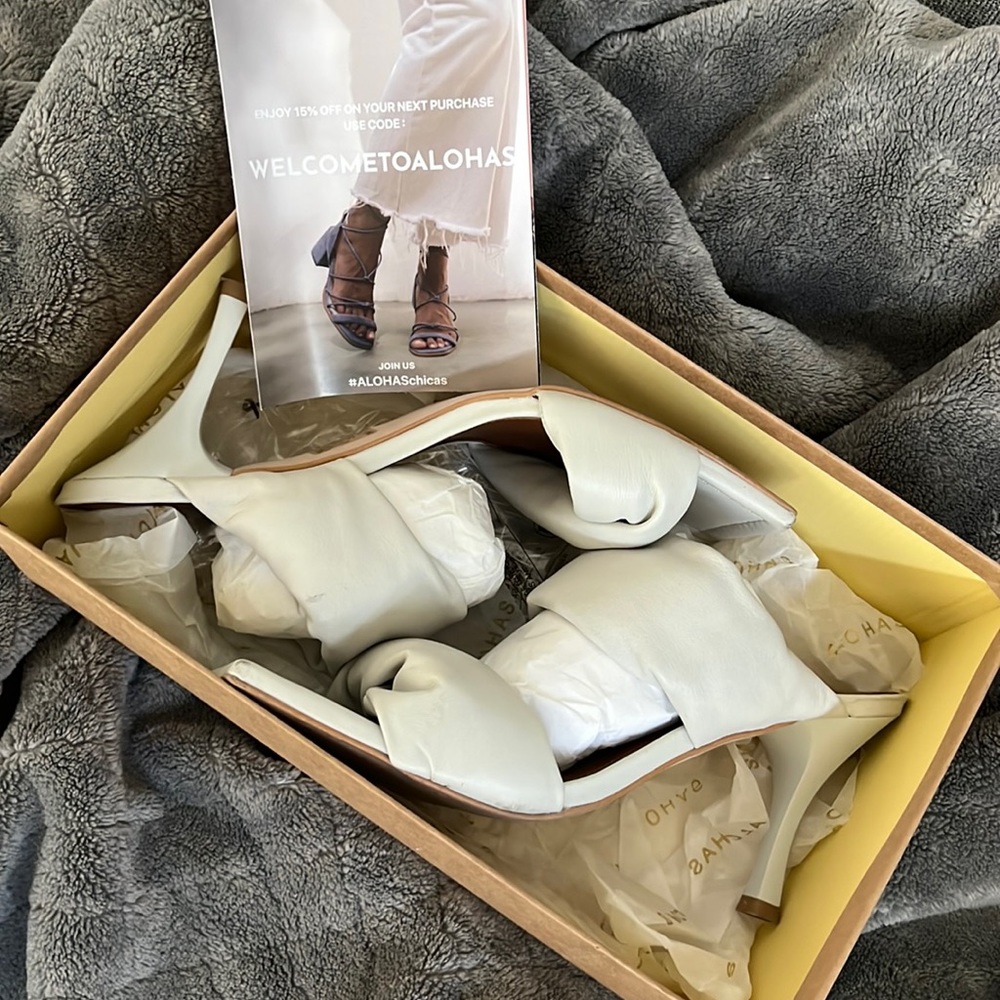 ALOHAS Twist Strap White Mule